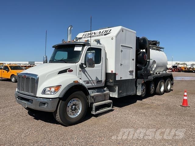 Peterbilt 548 履带挖掘机