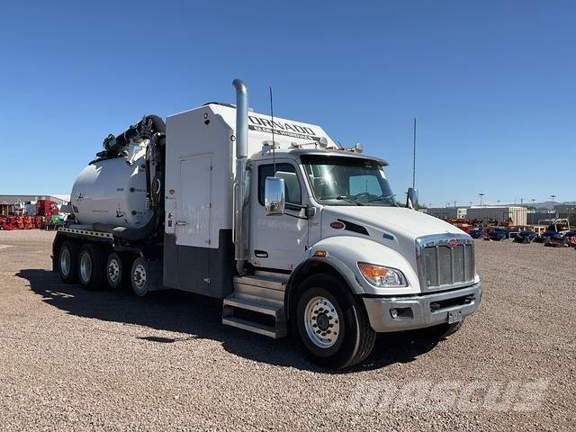Peterbilt 548 履带挖掘机