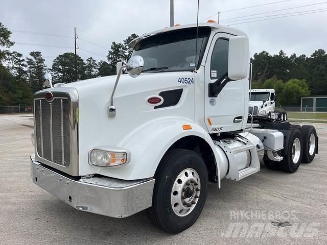 Peterbilt 567 牵引车