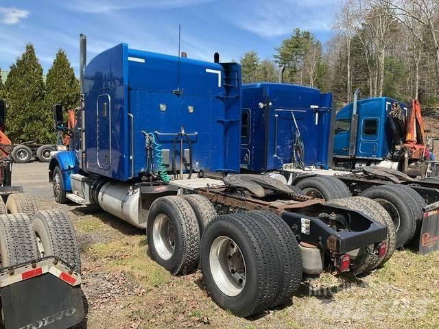 Peterbilt 567 牵引车