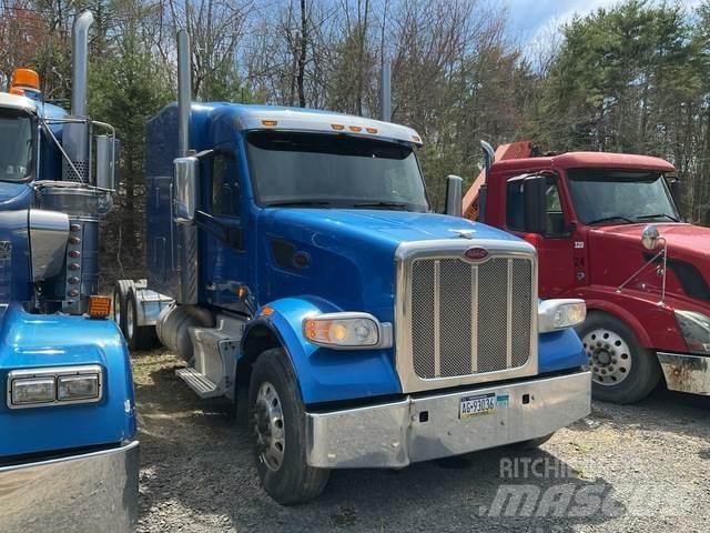 Peterbilt 567 牵引车