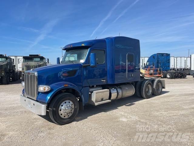 Peterbilt 567 牵引车