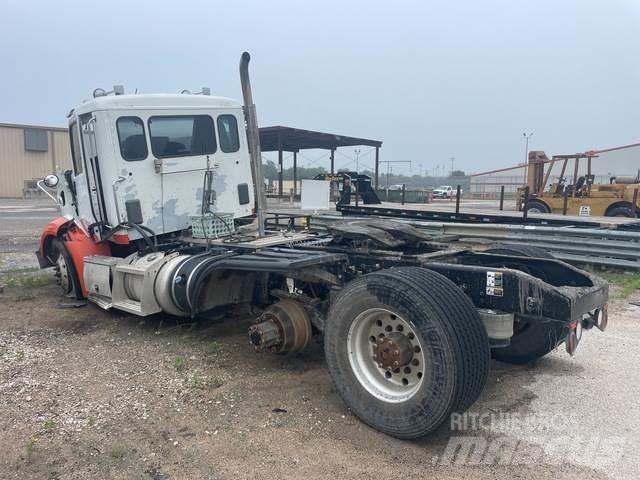 Peterbilt 567 牵引车