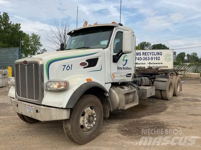 Peterbilt 567 牵引车