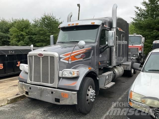 Peterbilt 567 牵引车