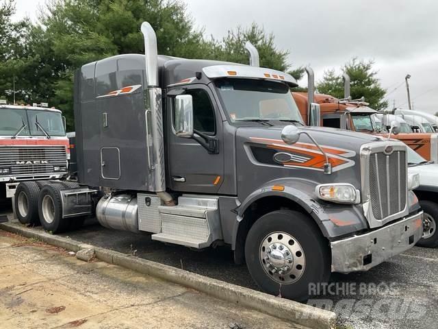 Peterbilt 567 牵引车