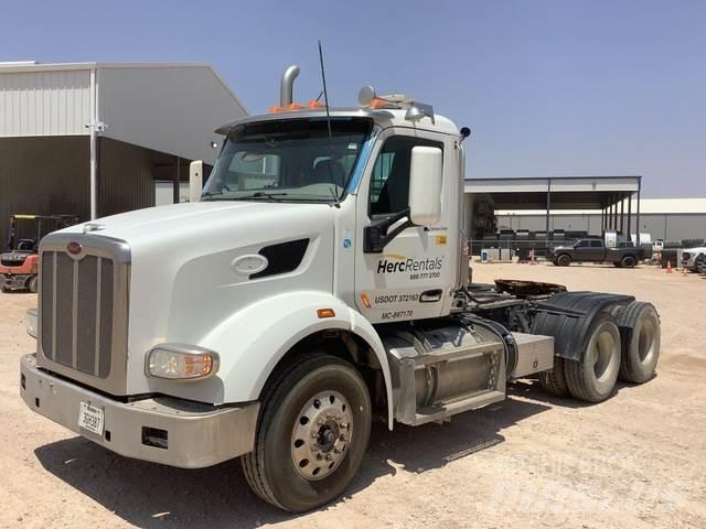 Peterbilt 567 牵引车
