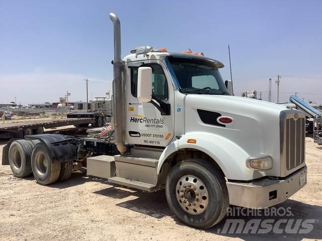 Peterbilt 567 牵引车