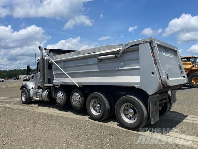 Peterbilt 567 自卸式货车