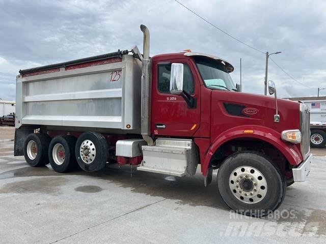 Peterbilt 567 自卸式货车