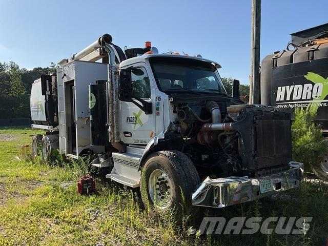 Peterbilt 567 履带挖掘机