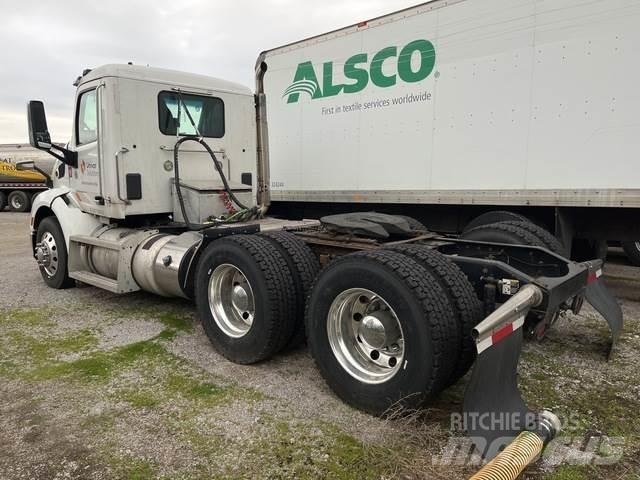Peterbilt 579 牵引车