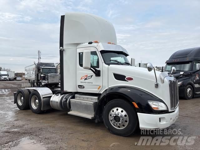 Peterbilt 579 牵引车