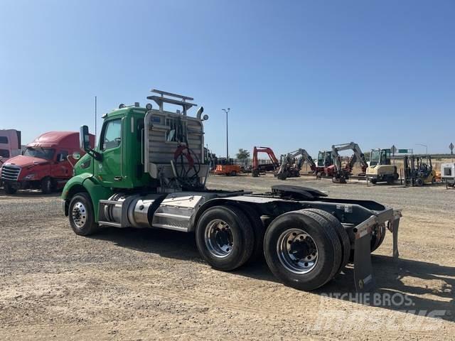 Peterbilt 579 牵引车