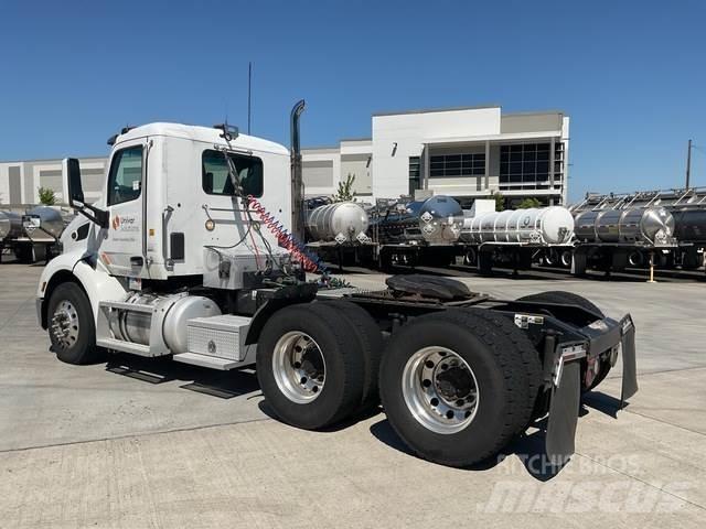 Peterbilt 579 牵引车