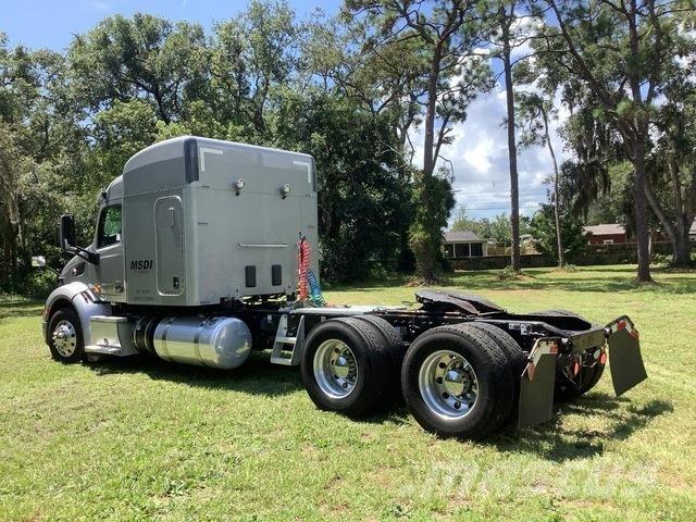 Peterbilt 579 牵引车