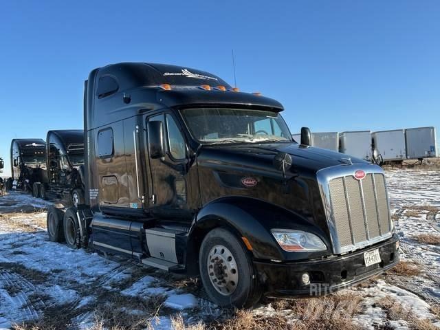 Peterbilt 587 牵引车