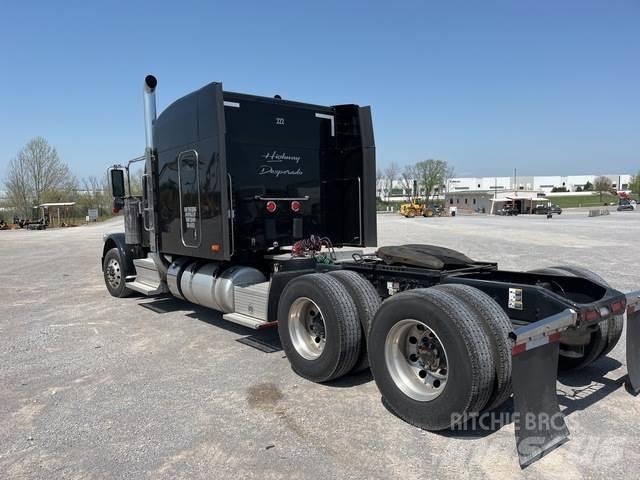 Peterbilt 589 牵引车