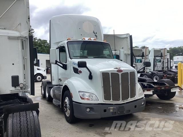 Peterbilt M579 牵引车