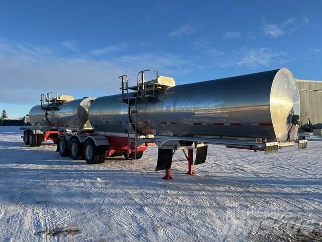 Polar  罐式拖车