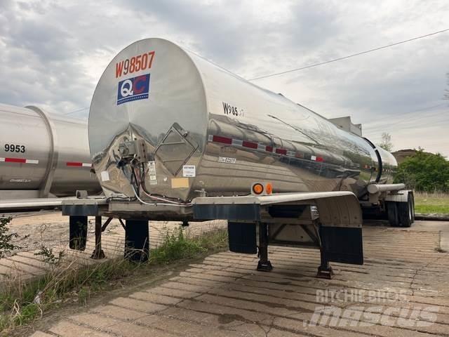 Polar  罐式拖车