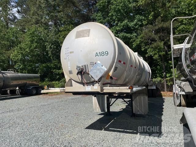 Polar  罐式拖车