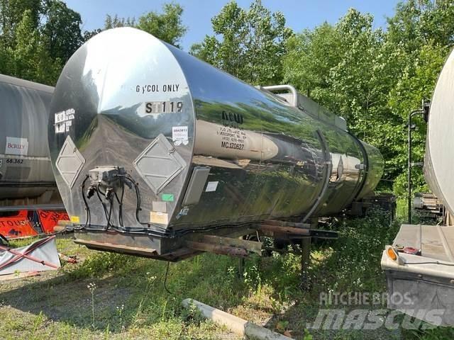 Polar  罐式拖车