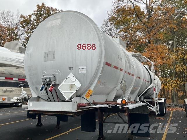 Polar  罐式拖车