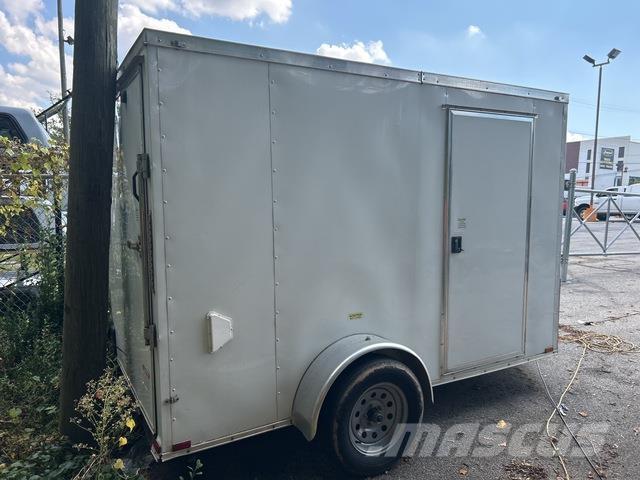  Quality Cargo 厢式拖车