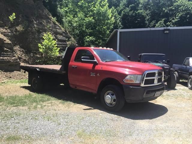 RAM 3500 平板栏板货车