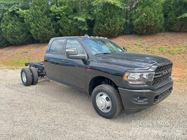 RAM 3500 驾驶室与内部