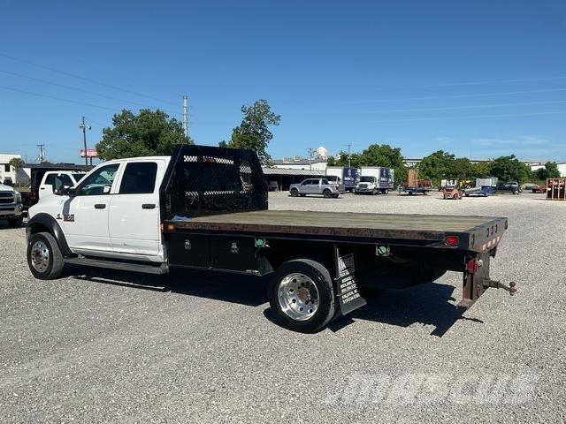 RAM 4500 平板栏板货车