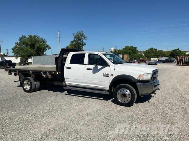 RAM 4500 平板栏板货车