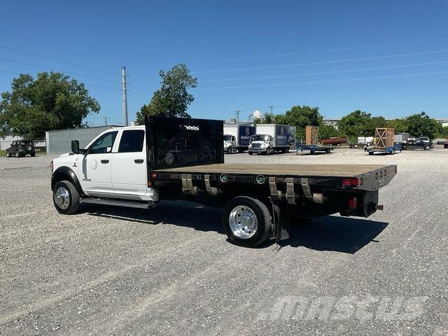 RAM 4500 平板栏板货车