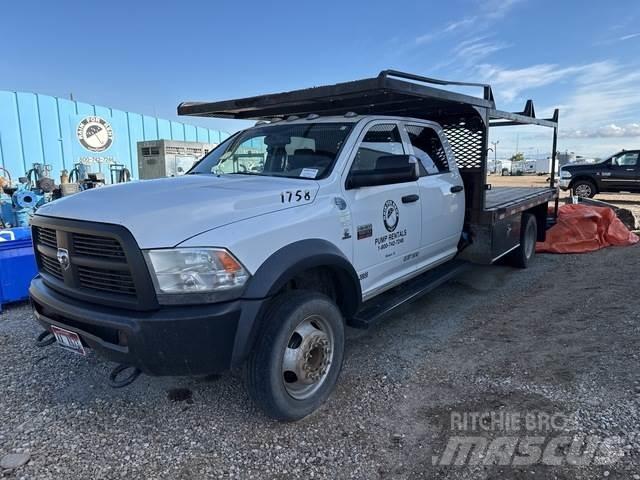 RAM 5500 平板栏板货车