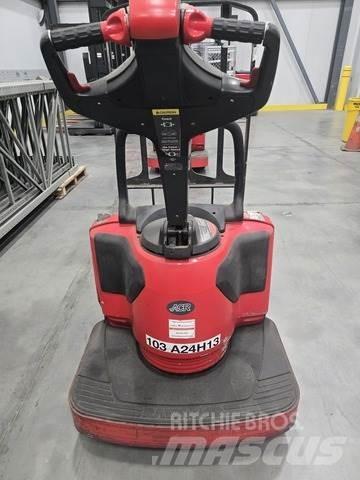 Raymond 8410 手动码垛机