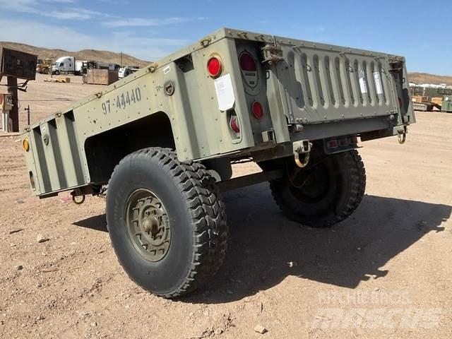  Raytheon M1102 其他拖车