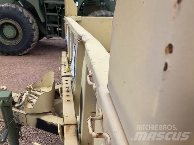  Raytheon M1102 其他拖车