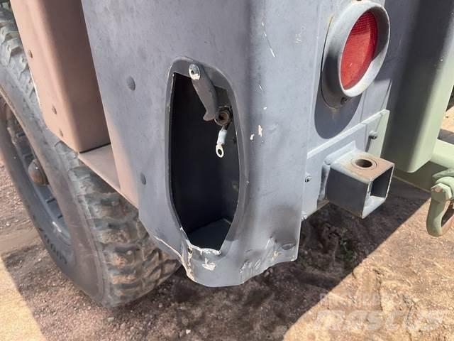  Raytheon M1102 其他拖车