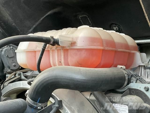 Renault C430 混凝土搅拌车