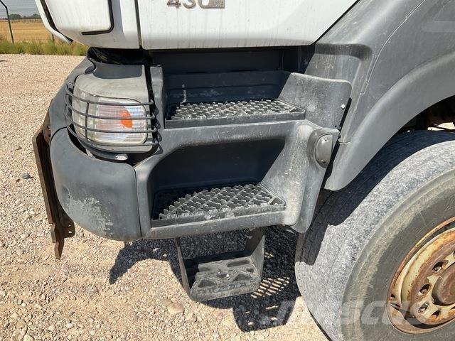 Renault Kerax 自卸式货车