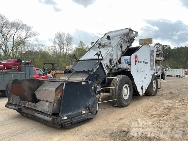 Roadtec 2500E 物流运输车辆