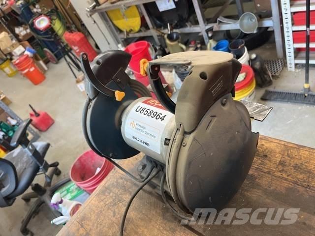  Ryobi BGH827 铣床\磨粉机械