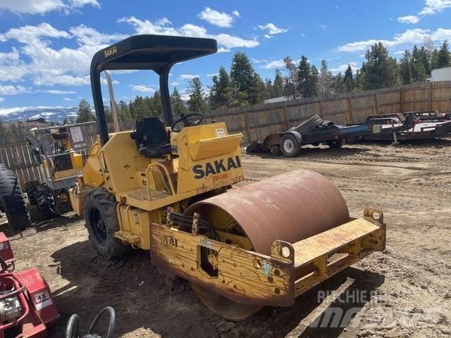 Sakai SV201D 单轮压路机
