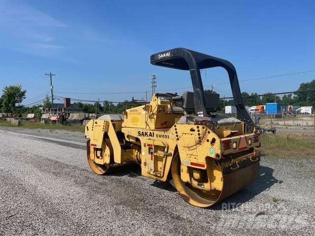 Sakai SW651 双轮压路机