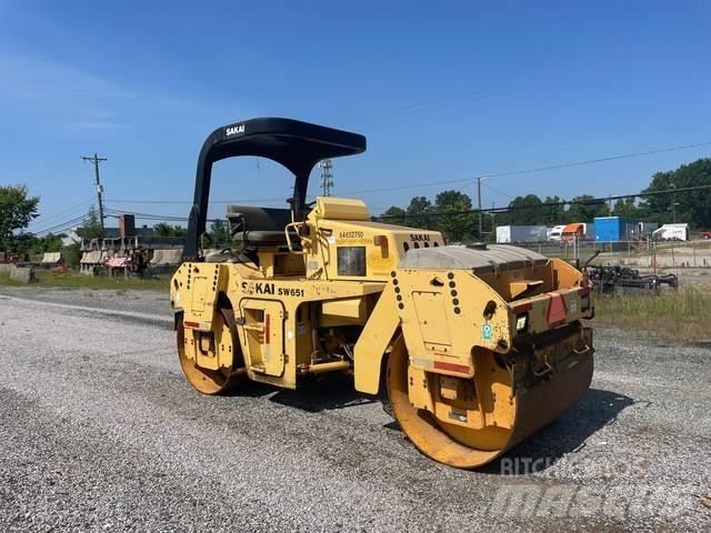 Sakai SW651 双轮压路机