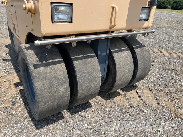 Sakai TS160 复合式压路机