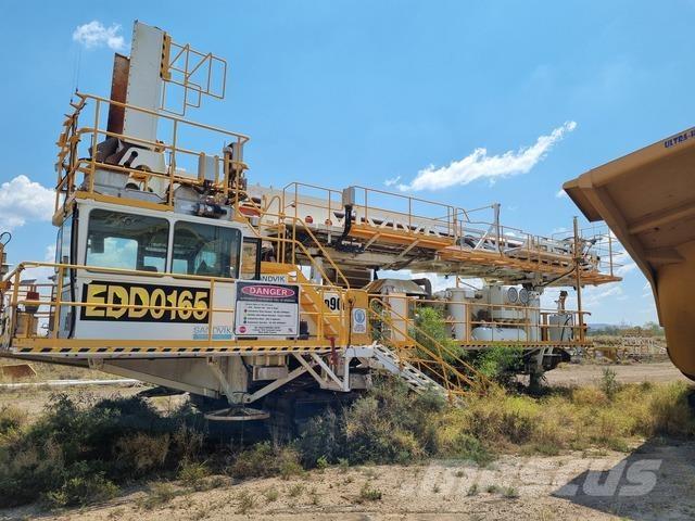 Sandvik D90KS 钻孔机