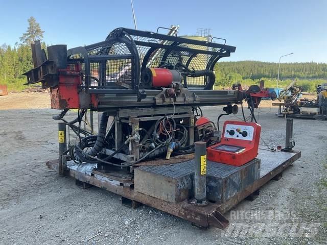 Sandvik DE140i 钻孔机