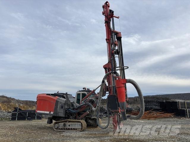 Sandvik DI550 钻孔机